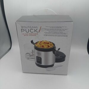 Wolfgang Puck 1.5 Cup Rice Cooker Portable Model SWPMRCS070IT NIB